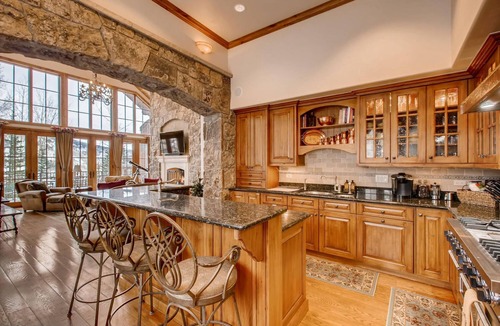 Vail House | Spacious and bright get-away with amazing views of Vail Valley