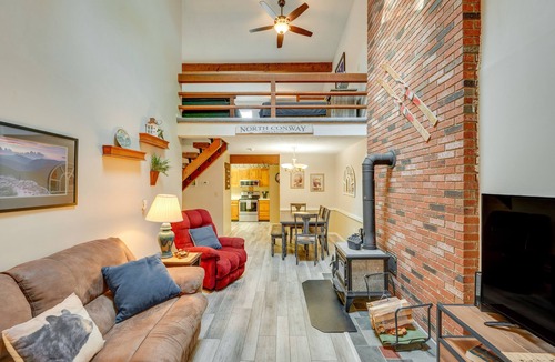 Bartlett Condo | Spacious Bartlett Condo w/Balconies & Pool!