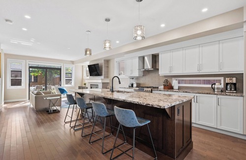 Southwest Calgary House | Spacious Central 4BR Duplex with 2 Car Garage & Downtown View from Rooftop Patio