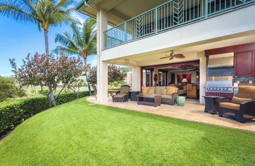 Kamuela Condo | Spacious Condo with Backyard and Ocean views | Mauna Kea Resort
