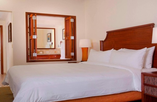 Ko Olina Resort | Spacious Family Suite, Stunning Mountain View-1 Bd. Marriott's Ko Olina Beach