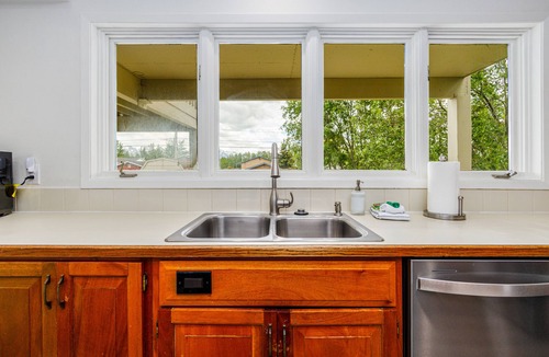 Government Hill Apartment | Spacious five bedroom home with mountain views, patio, & sauna