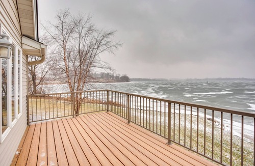 Howard Lake House | Spacious Lakefront Home w/Spectacular Views!