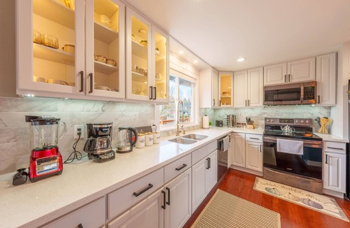 Inglewood-Finn Hill House | Spacious remodeled home with central AC and fenced yard