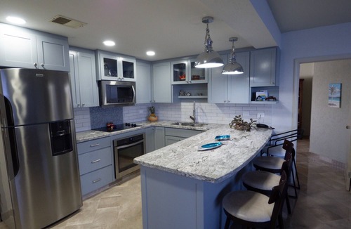 Zona Hotelera Norte Condo | Spacious Waterfront Condo with amazing Sunset Views, 3bed/2bath North Hotel Zone
