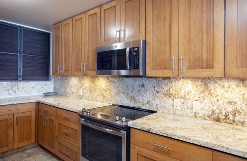 Kahana Condo | Special $285 8/9-8/21 Book Now Oceanfront Renovated Corner Unit SK353Sullivan