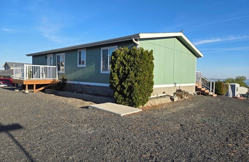 Moses Lake House | Spectacular Potholes Views from Private Deck_3BR Retreat