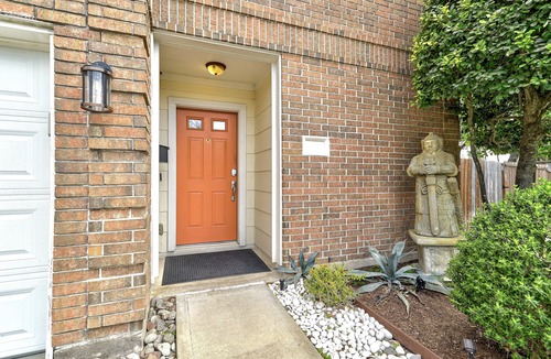 Spring Branch Central House | Spring Branch Haven - Spacious 3BR Oasis, Pet Friendly in Houston!