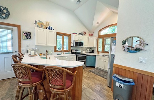 Southern Shores House | SS94- Waterfront- 5 BRs(3 Masters), Private Pool, Hot Tub, Dock, Comm Tennis!