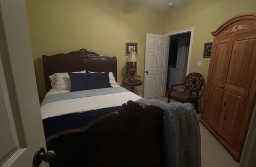 Geismar House | Stay with Brenda….Beautiful home with private room and bath…outdoor patio.