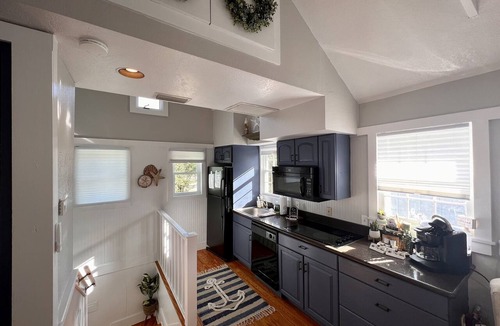 Steinhatchee Resort | Steinhatchee Landing Resort - #15 Saffron - Close to pool-*THIRD NIGHT FREE*