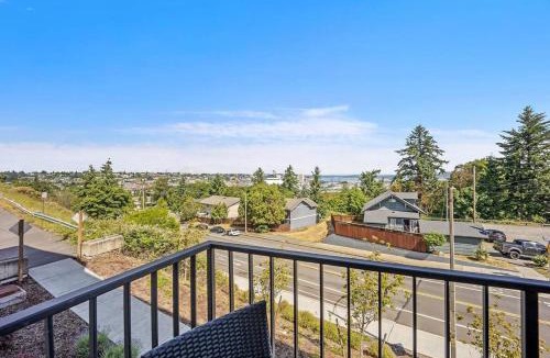 Eastside Apartment | Steps to Dome Breathtaking views parking AC!