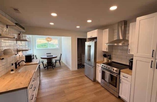 Mica Cabin | Stevens Creek Farmhouse