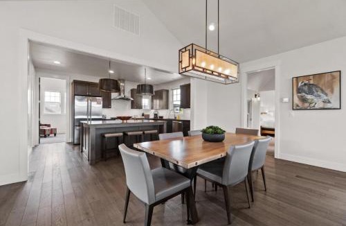 Bend House | Stone