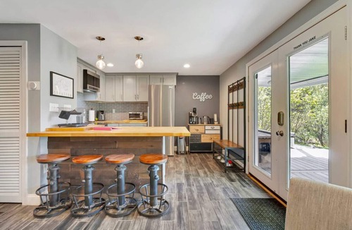 Winhall House | Stratton; 8 min! Fire Pit. BBQ. Pet friendly