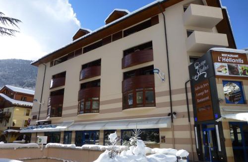 Brides-les-Bains Apartment | Studio 2* avec balcon, WiFi et parking, centre-ville Brides-les-Bains