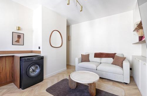 Riquet Stalingrad Apartment | Studio d'architecte Bellot Buttes Chaumont