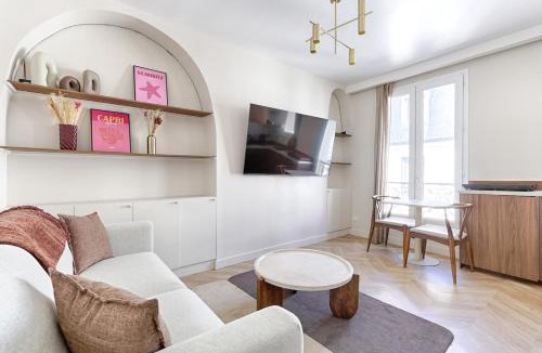 Riquet Stalingrad Apartment | Studio d'architecte Bellot Buttes Chaumont