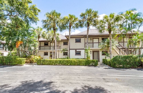 Wellington Apartment | Studio in Palm Beach Polo Club - Equestrian Retreat with Pool/Hot tub