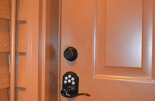 Sunriver Apartment | Studio managed and cleaned by owner. High quality linens throughout the condo.