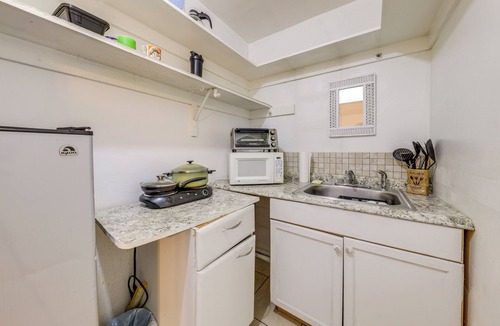 Miramar Apartment | Studio w/Pool Access, 3 Mi to Hard Rock Stadium!