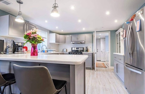 Newark Condo | Stunning modern 2 BD apt close to Christiana Hosp