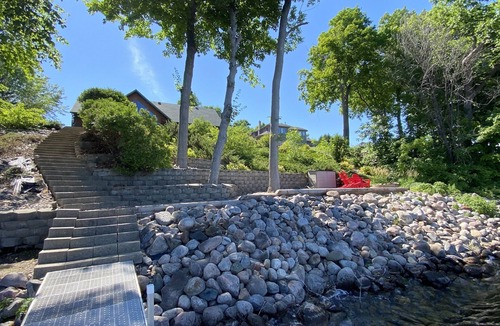 Alexandria House | Stunning, relaxing home on Lake Carlos perfect for your vacation
