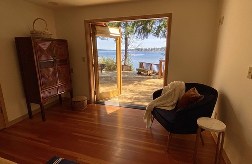 Olympia Cottage | Stunning Views - New Listing, Waterfront Cottage