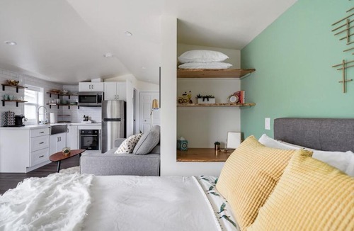 High Point Apartment | Styled Studio - Central to all Seattle Attractions