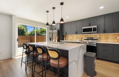 Lake Hills House | Stylish Eastside 3BR Family Home - Prime Location!