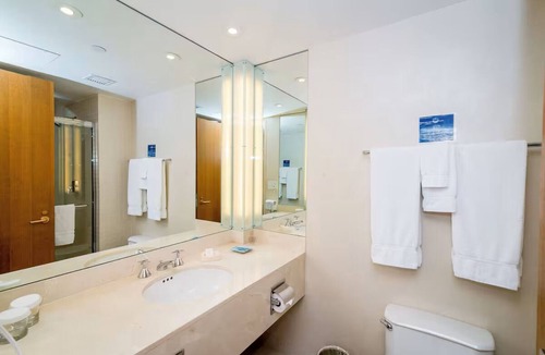 Ossining Hotel | Stylish Getaway with Easy Access to Local Attractions