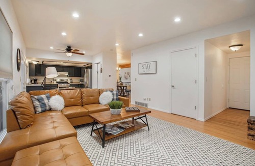 North Central Westminster House | Suburban Sanctuary | Sauna | Tub | Large Yard