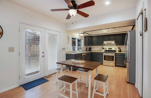 North Central Westminster House | Suburban Sanctuary | Sauna | Tub | Large Yard