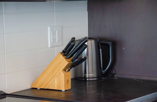 Quincy House | Suite Home @ Cave B - 2BR - Walk to the Gorge
