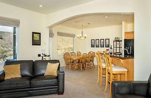 Sunland Estates House | Sunland Escape Near Cave B and Gorge