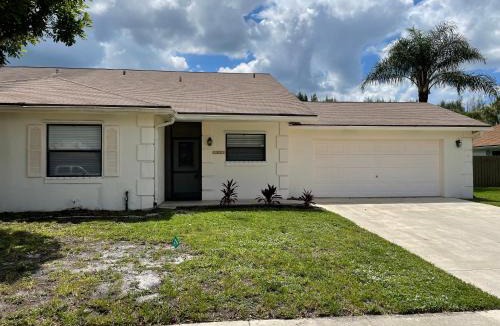 Indian Creek House | Sunny Jupiter Villa