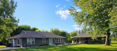 Osakis House | Sunrise Lake Escape