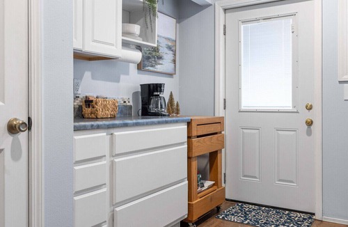 Jasper House | Sweet Jasper Suite-Summer Vacation W/Hot Tub