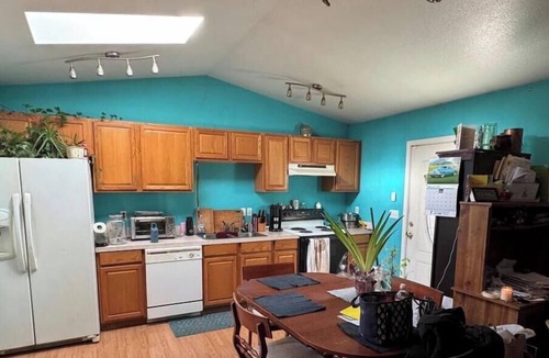 Eastside Apartment | Tacoma Pet Friendly studio ADU with Mature Fruit Trees, Free Laundry, Wifi