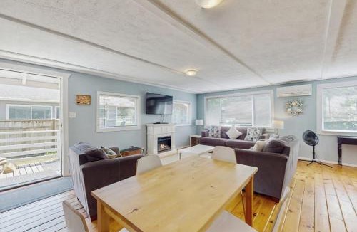 Oyehut-Hogans Corner House | Ten Pines Cottage in Ocean Shores