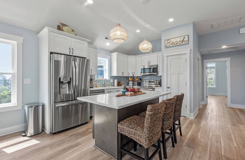 Monteray Shores House | The Blue Pearl: New Build, Private Pool, Rec Room, Hot Tub