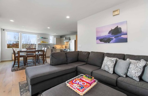 East Queen Anne Apartment | The Boy Who Lived, Harry Potter's Sweet Suite