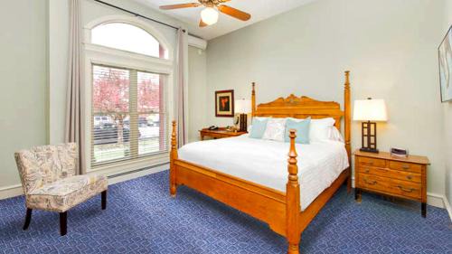 Central Boulder Hotel | The Bradley Boulder Inn