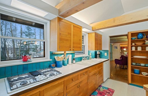 Fairview House | The Fireweed House - Historic Custom Mural Home