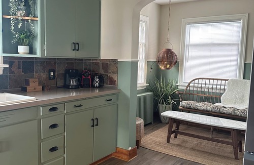 Columbia House | The Green Haus - Charming Home with Zen Vibes