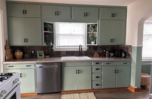 Columbia House | The Green Haus - Charming Home with Zen Vibes