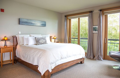 Langley Bed & Breakfast | The Inn at Langley