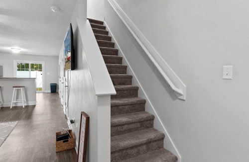 Westgate House | The KINGS Suite Sleeps 6 2Bedroom 2 1/2 Bath