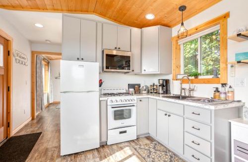 Lynden House | The Little Farmhouse at Oostema Farmstead
