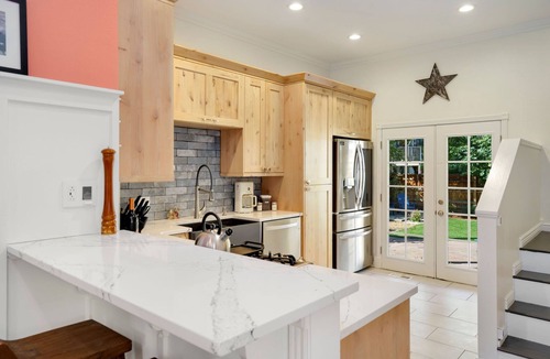 Old Town West House | The Magnolia House in Old Town - Private Hot Tub